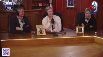 Caputo dijo que Milei “es como un Beatle; adonde vamos, se amontonan para sacarse fotos con él”
