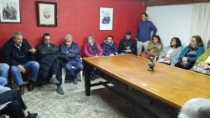 Radicales piden “forjar un camino propio”, lejos del Kirchnerismo y Milei