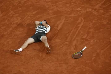 Alcaraz estaba dos sets abajo y salvó tres mach points para ser campeón de Roland Garros