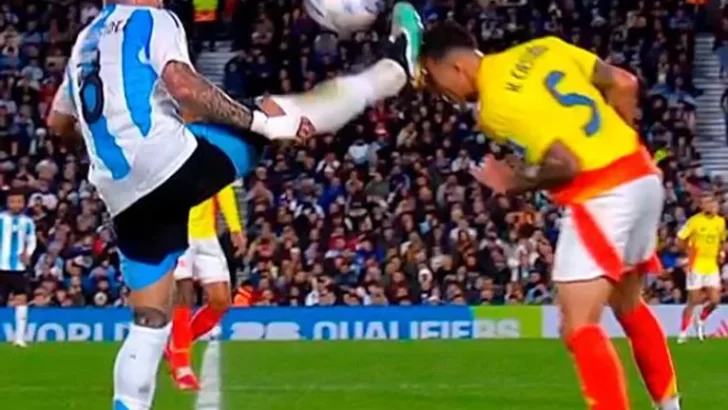 La Selección salvó un punto ante Colombia en un noche complicada