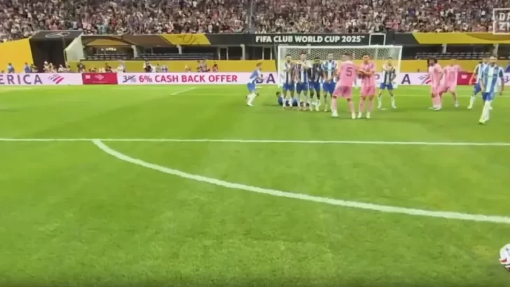 Messi lo hizo otra vez: golazo de tiro libre ante Porto
