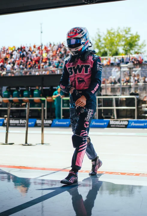 Colapinto largará 10° en el Gran Premio de Canadá tras una penalización a Hadjar