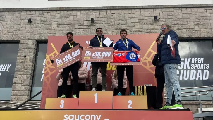 Volvió un día: Santibáñez corrió los 15K de Open Sports y ganó su categoría