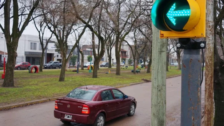 Desde este lunes funcionan nuevos semáforos en una esquina clave de la ciudad