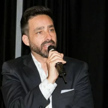 El locutor necochense Pablo Bricker ganó un Martín Fierro a la Radio