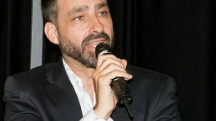 El locutor necochense Pablo Bricker ganó un Martín Fierro a la Radio