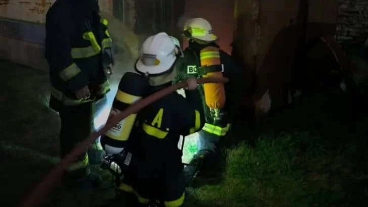 Bomberos de Necochea realizan capacitación nocturna