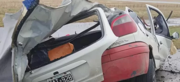 Choque fatal: dos personas murieron tras un tremendo accidente en medio de la ruta