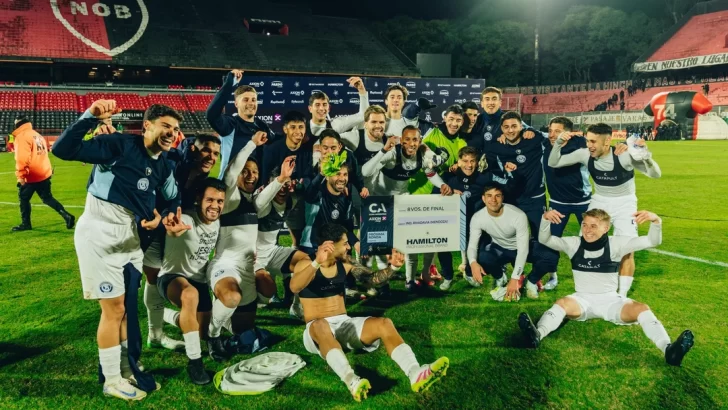 Independiente Rivadavia le ganó a Platense por penales y avanzó a octavos de final