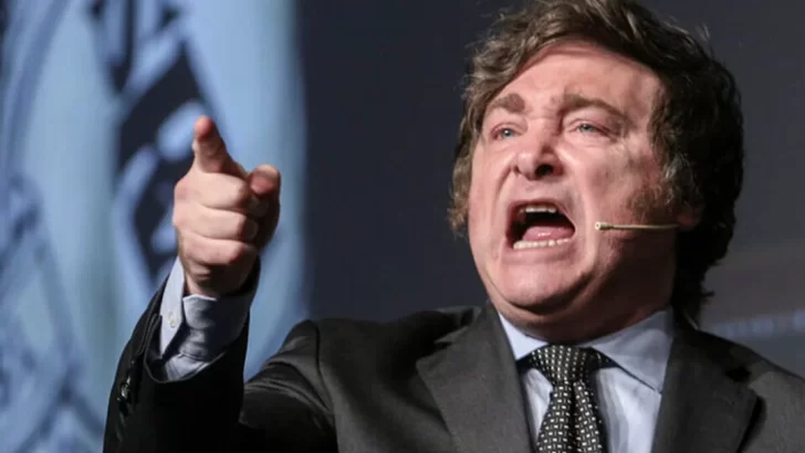 Milei defendió otra vez el esquema cambiario y busca evitar que la suba del dólar pegue sobre los precios