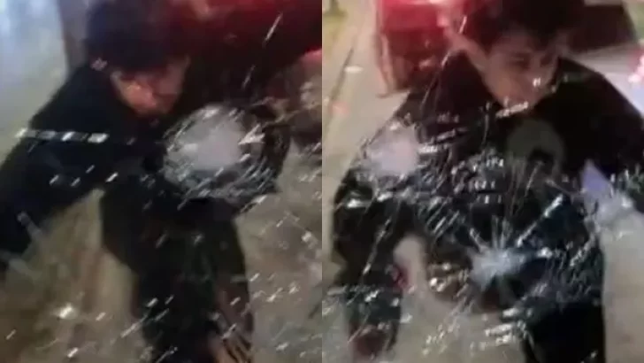 Video: un hombre rompió el parabrisas de un colectivo durante una pelea con el chofer
