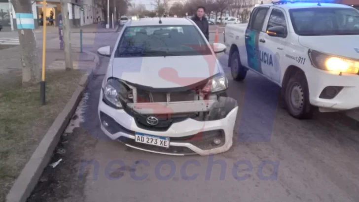 Auto chocado mientras estaba estacionado
