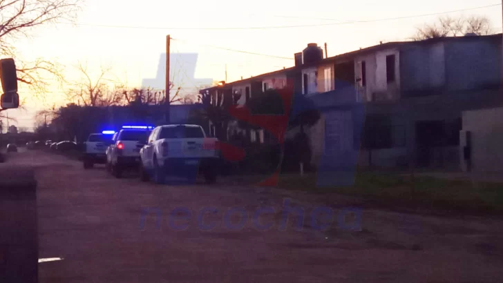 Allanaron la casa del sujeto que asalto y golpeó a un joven en calle 71 y 90