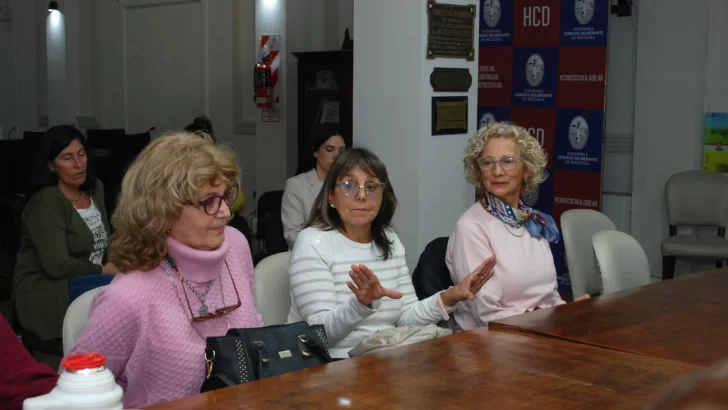 Docentes jubiladas le reclaman al IPS por los aumentos salariales adeudados