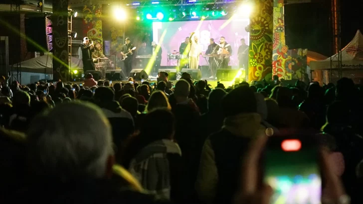 Con una jornada llena de alegría mucha gente participó de los festejos en Quequén