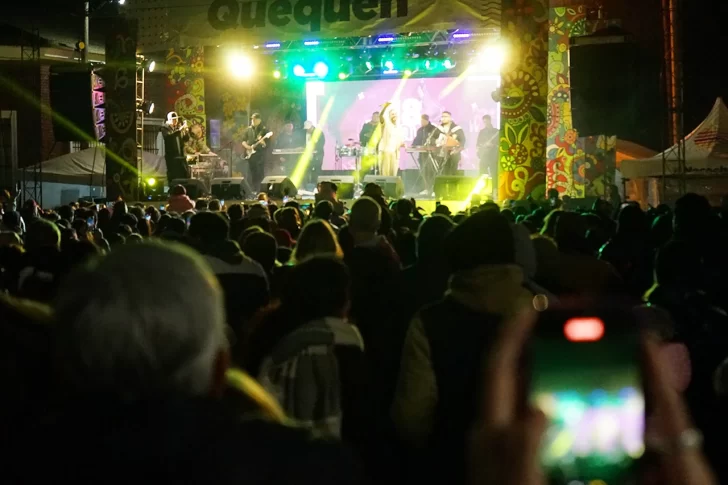 Con una jornada llena de alegría mucha gente participó de los festejos en Quequén