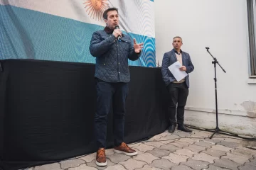 Se acerca la firma de un nuevo leasing por un Arco en C, motoniveladoras y vehículos 0 kilómetro