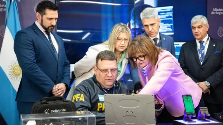 Presentaron un sistema para desbloquear e investigar celulares en casos criminales de alto impacto