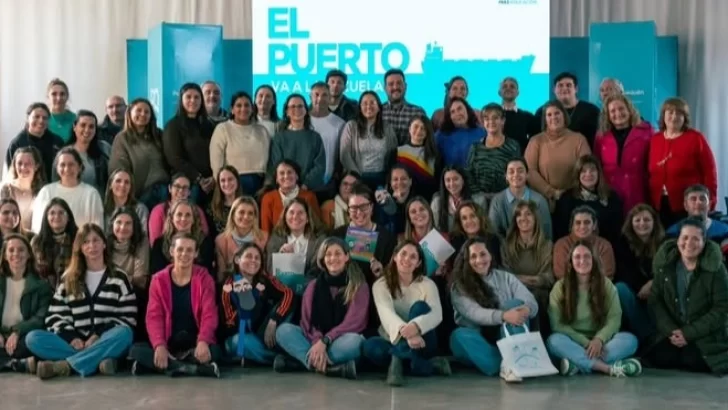 Con más de 60 docentes, Jimena López encabezó el encuentro de “El Puerto va a la escuela”