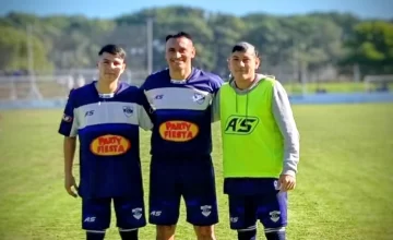 Las cosas lindas del fútbol: jugó junto a sus hijos y se vistió de goleador