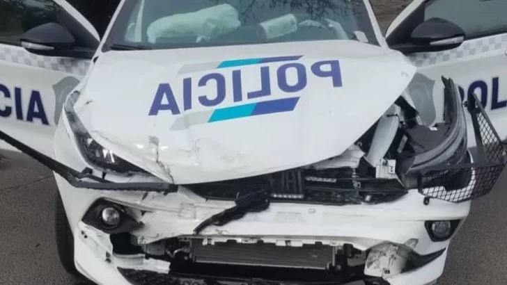 Chocaron patrullero nuevo en plena emergencia