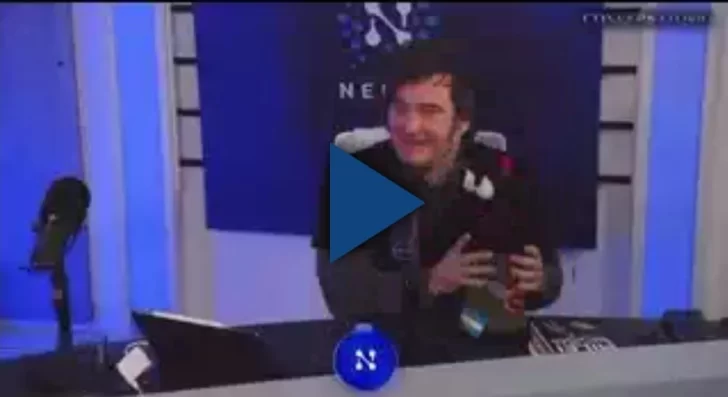 Video viral: Javier Milei hizo de titiritero ventrílocuo en la entrevista con Alejandro Fantino