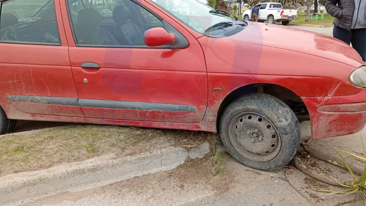 Choque entre camioneta y auto en 72 y 43
