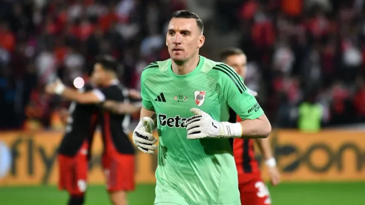 Con un Armani heroico en los penales, River avanzó a los cuartos de la Copa Argentina