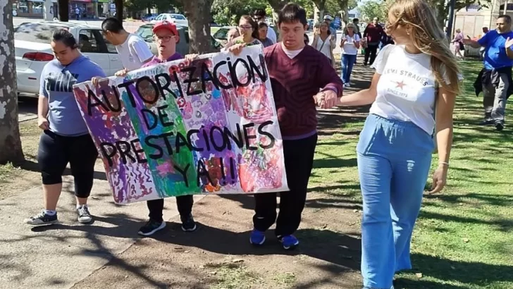 Amplio rechazo al veto a la Ley de Emergencia y hay movilización este martes