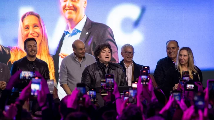 Javier Milei encabezará un acto por semana para disputarle la provincia al peronismo