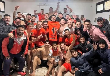 Villa Díaz Vélez goleó a Del Valle y se afirma entre los tres primeros
