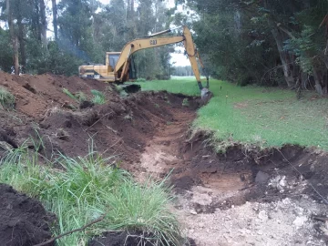 Obras de desagüe y mejoras de calles en La Dulce