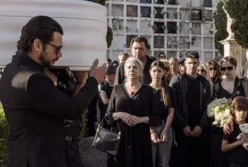 Cómo es “Dos tumbas”, la nueva serie española de Netflix que se convirtió en la más vista