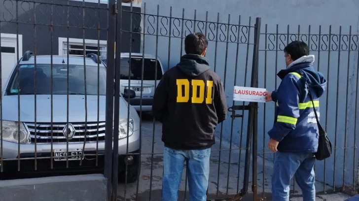 Operativo en conjunto: allanamientos y clausuras por un robo en Quequén