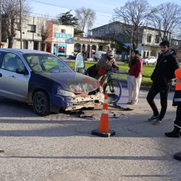 Se registró un choque entre dos autos en Avenida 58 y calle 73