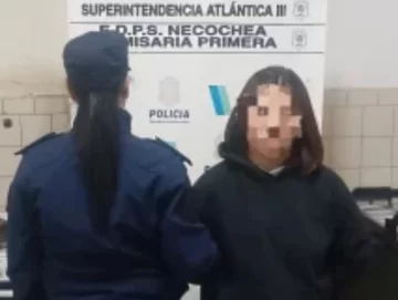 Detienen a una joven y secuestran marihuana