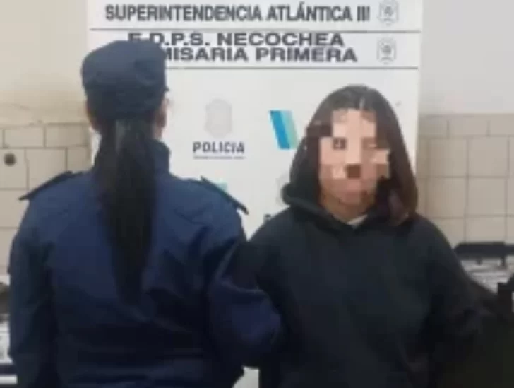 Detienen a una joven y secuestran marihuana