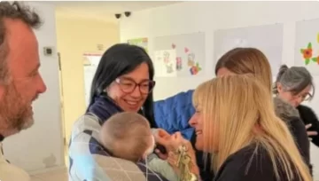 Andrea Cáceres recorrió hogar de niños y niñas en Mar del Plata