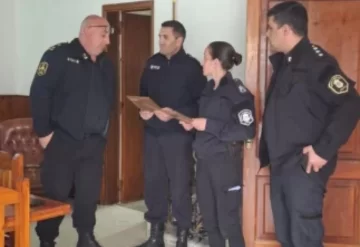 Reconocen a policías por su intervención en un hurto