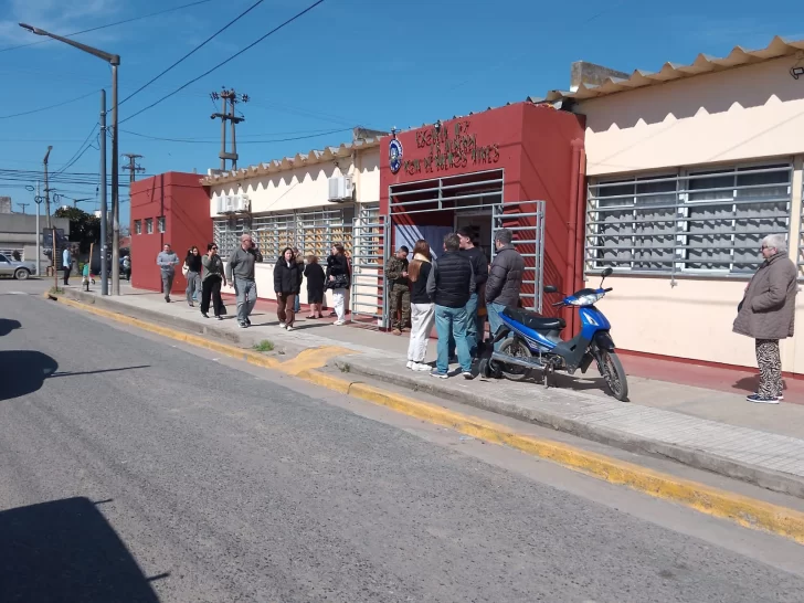 Elecciones bonaerenses: ya votó el 50 % del padrón Elecciones bonaerenses: ya votó el 50 % del padrón