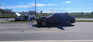 Fuerte accidente en la intersección de las rutas 88 y 77