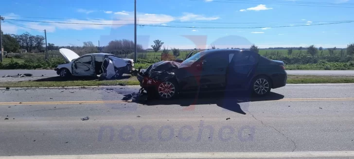 Fuerte accidente en la intersección de las rutas 88 y 77