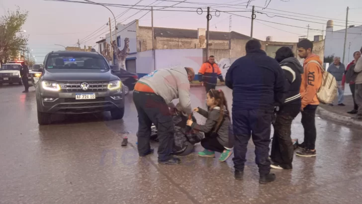 Un herido en un choque entre camioneta y moto