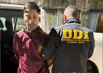 Detuvieron al hombre que habría cavado la tumba de las víctimas de la banda narco en Varela