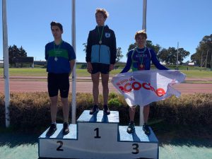 Agustín Rodríguez en el 3er lugar del podio