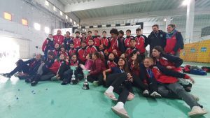 Todos juntos: varones y mujeres con los metales plata y bronce para Atlántica y podios para los 5 de Necochea