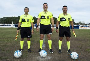 Ulises Paniagua y sus asistentes numero 1 Fernando Prado y el 2 Damián Díaz,