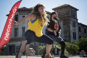 Los sacaron zumbando