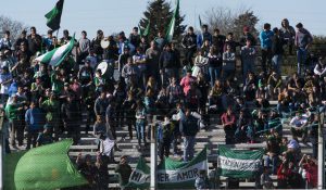 La fiesta la puso el público, el fútbol.... en deuda
