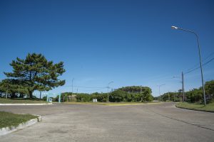 Avenida 2 y Pinolandia, sin niños ni juegos a pesar del día soleado y primaveral en este inicio de otoño 2020